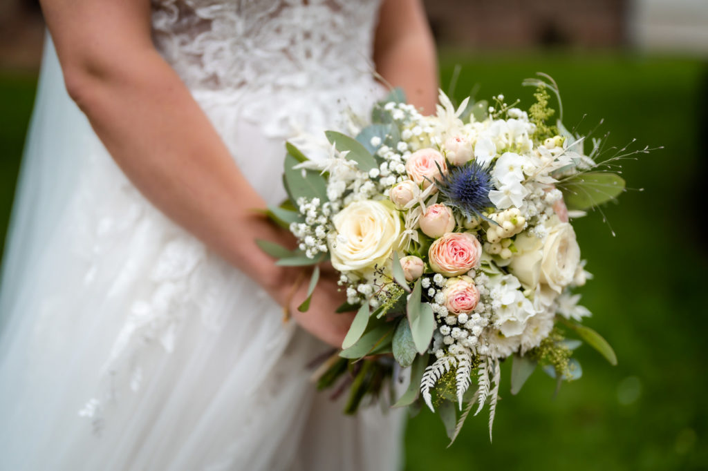 florian holl - hochzeitsfotograf Hochzeitsfotograf fotograf heiraten brautpaar kassel baunatal schloss Wilhemsthal calden 0091